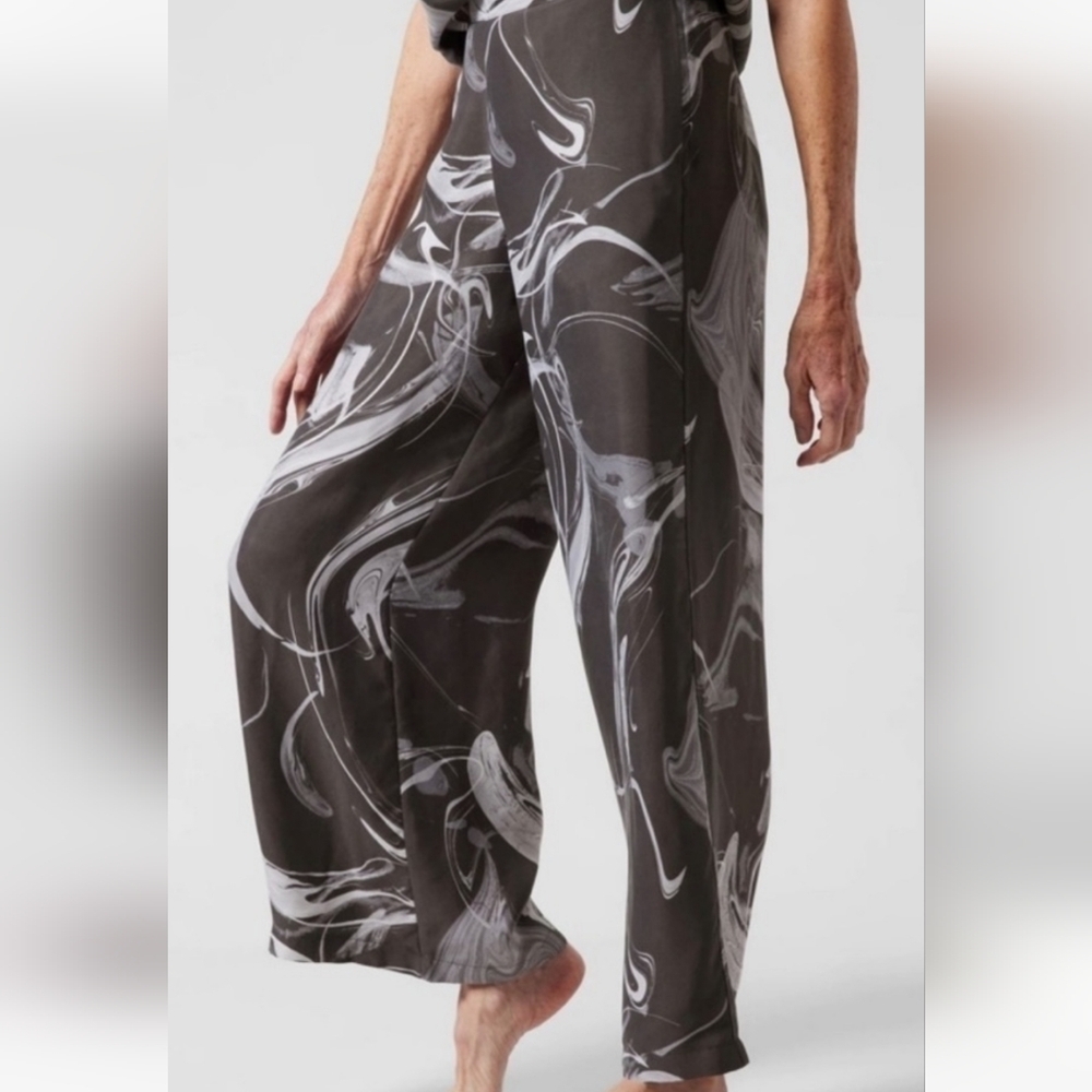 Athleta Black and White Wide Leg Pants
